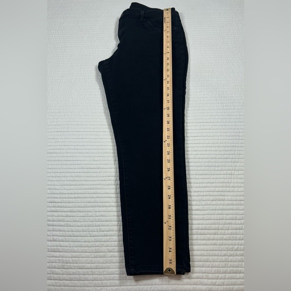 - d. jeans Black Skinny Jeans High Waist w/ Stretch. Size 14P. - Picture 6 of 7